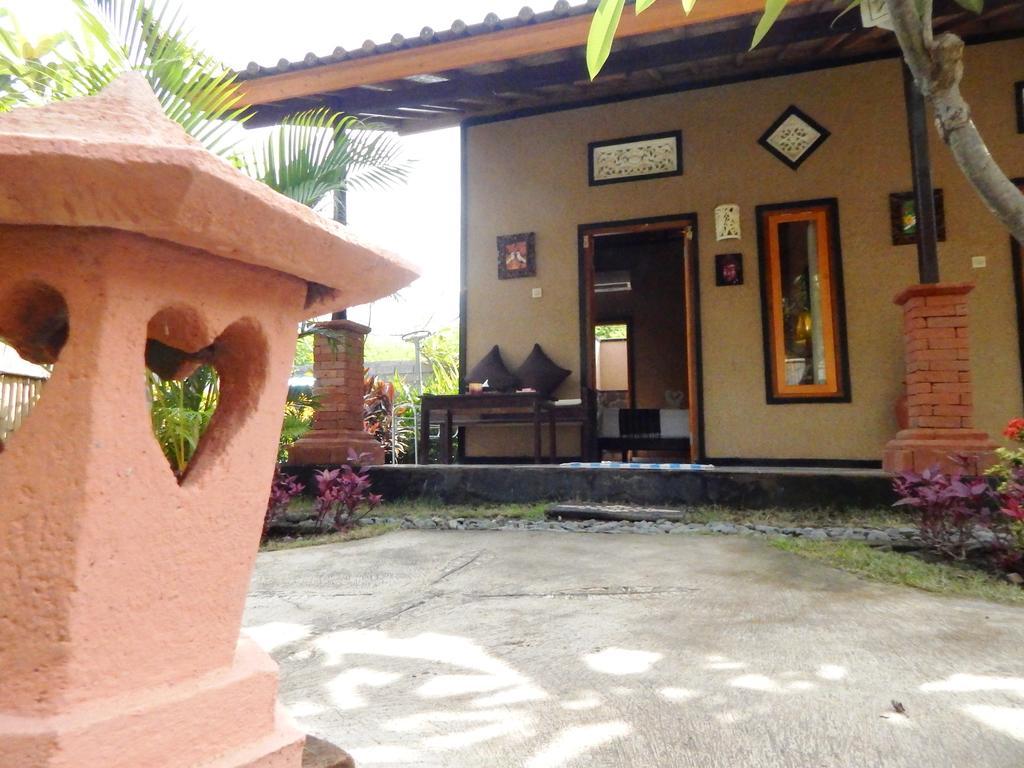 Yuda Menjangan Homestay Banyuwedang Exteriör bild